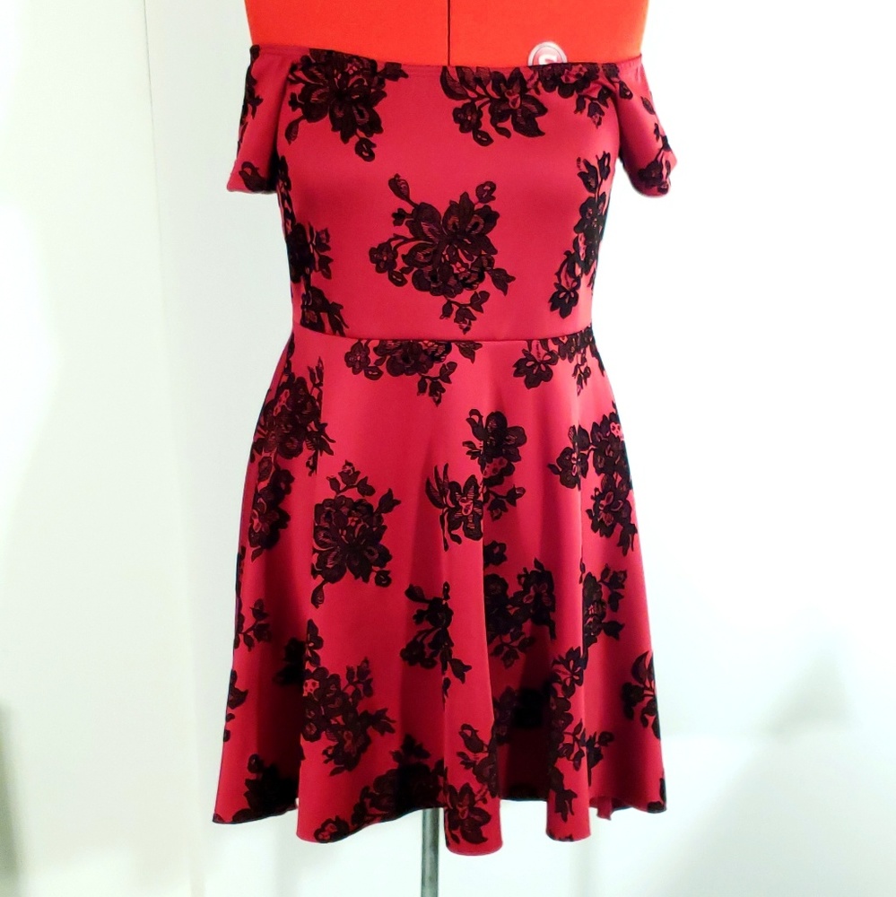 Lilian Plus Size Knit Off-the-Shoulder Dess - 1X